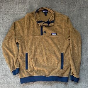 Patagonia Brown and Navy Fleece Pullover